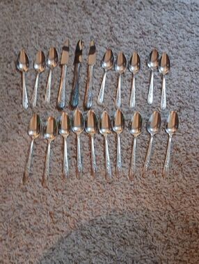 Polished Silver Dessert Spoon Set in Silver Finish - Elegant Floral Handle